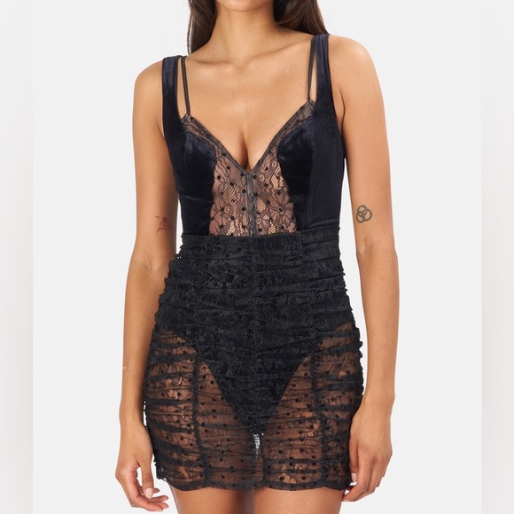 NWT For Love & Lemons Jourdan Velvet Mini Dress - Picture 2 of 14